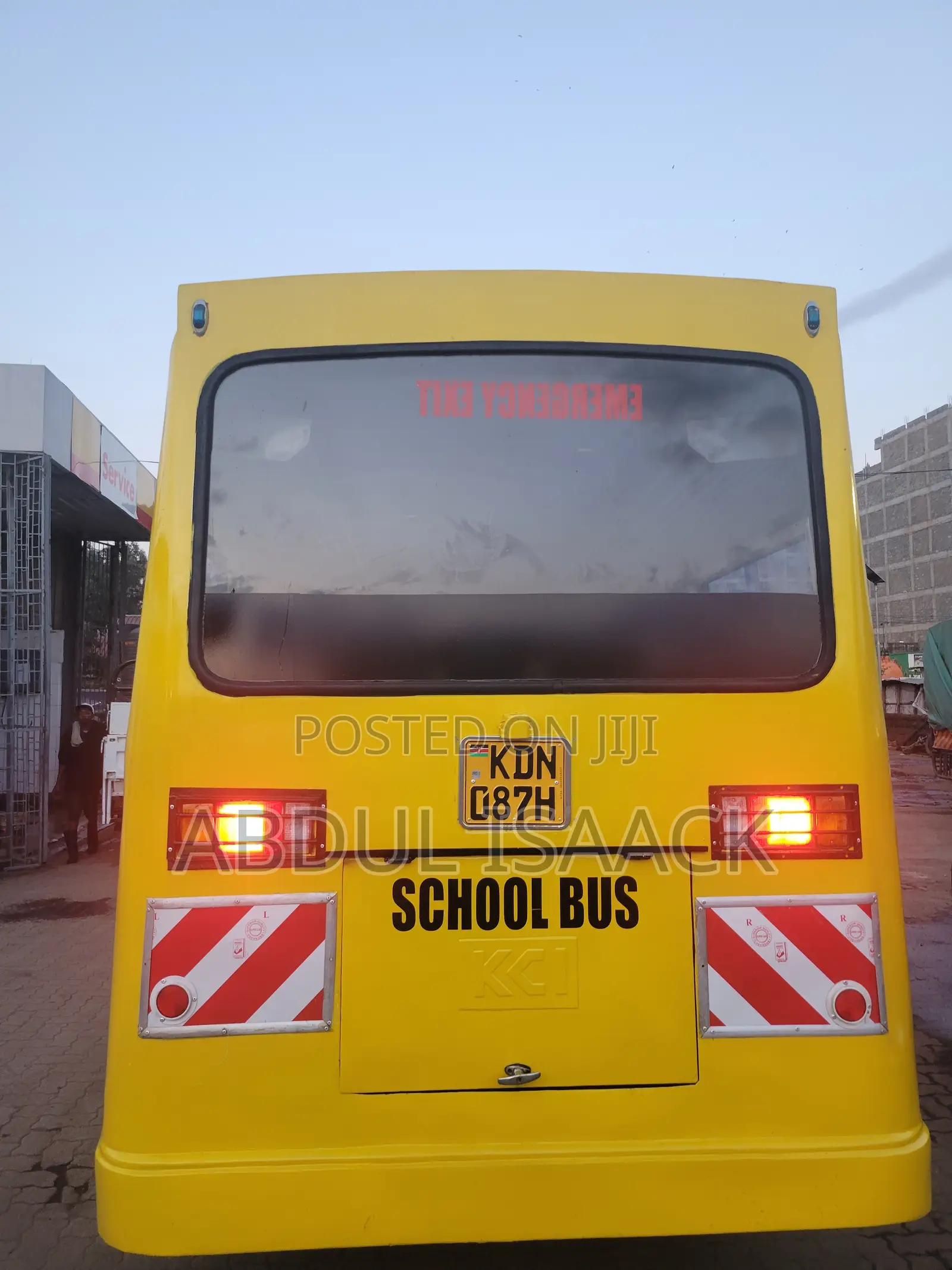 Isuzu NMR 2024 Yellow