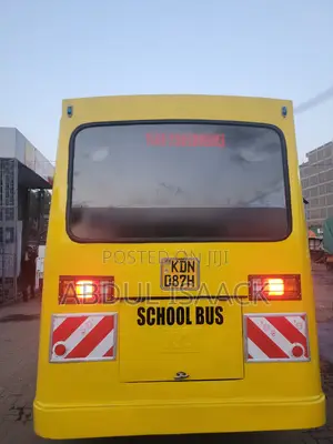Isuzu NMR 2024 Yellow