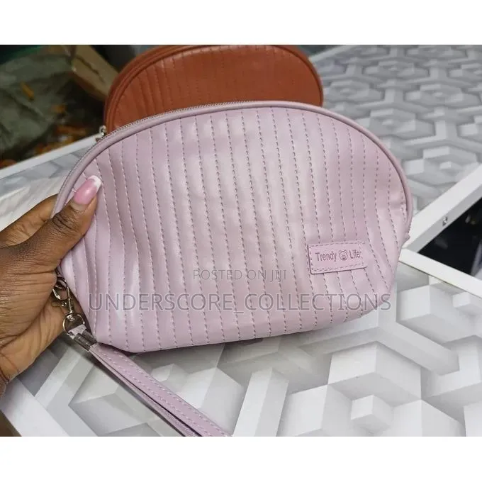 *Portable Makeup Bag, Waterproof Leather Pouch