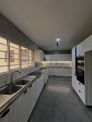 3bdrm Apartment in Mbaazi Road, Valley Arcade for rent