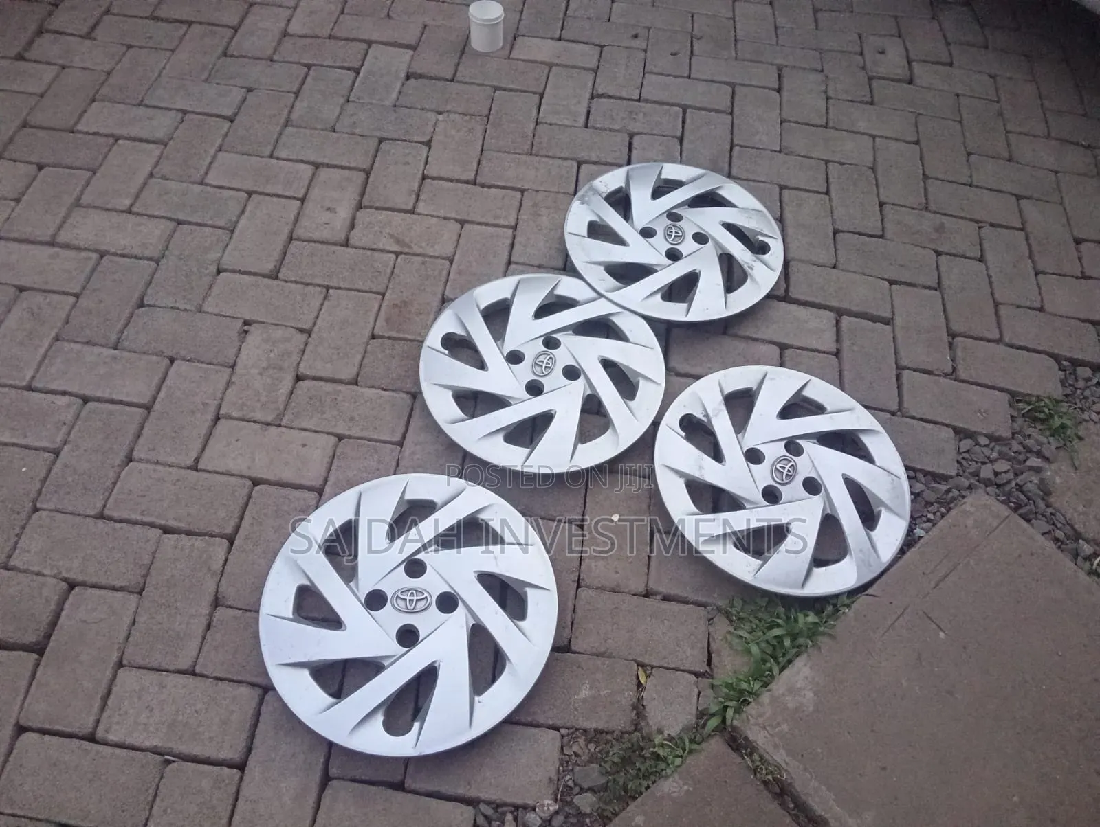 Toyota Fielder Wheelcaps