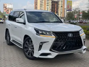 Lexus LX 570 AWD 2020 White