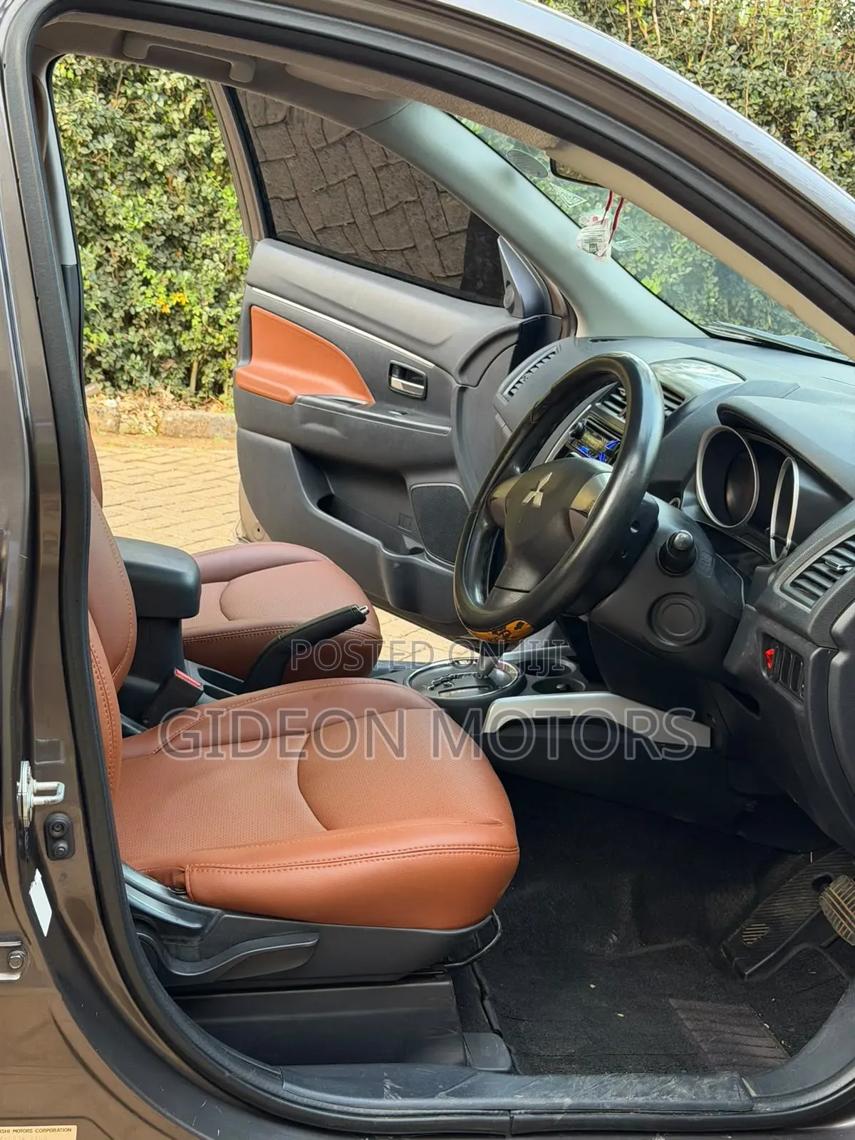 Mitsubishi RVR 2.0 2011 Gray