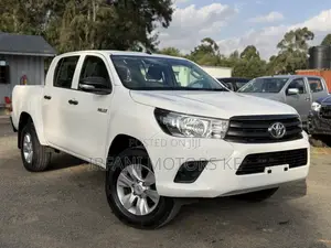 Toyota Hilux SR 4x4 2017 Pearl