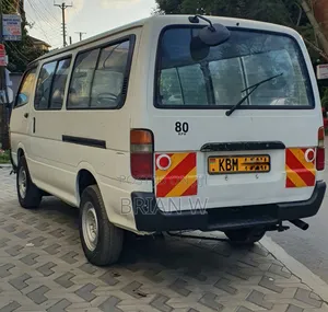 Toyota HiAce 2004 White