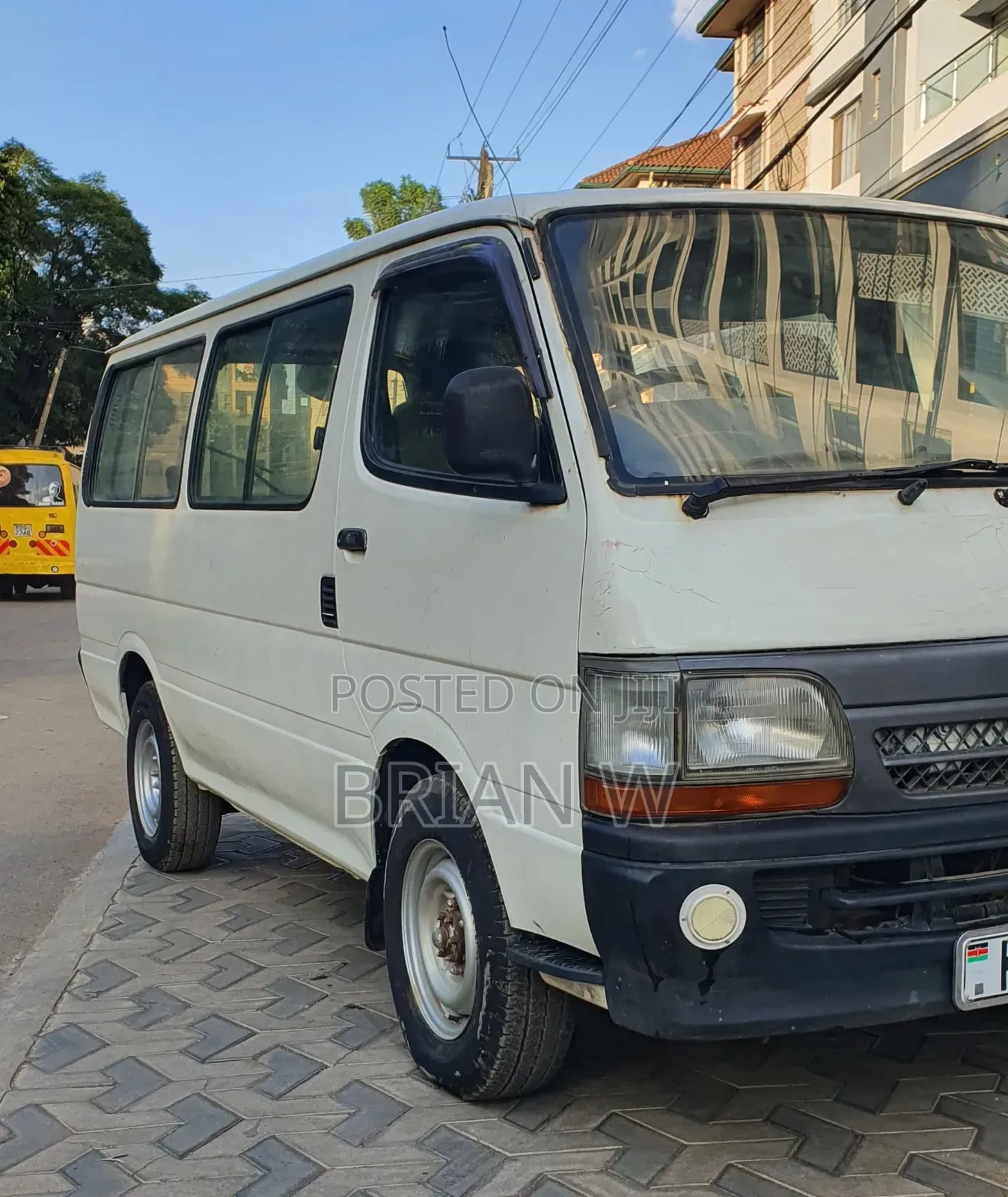 Toyota HiAce 2004 White