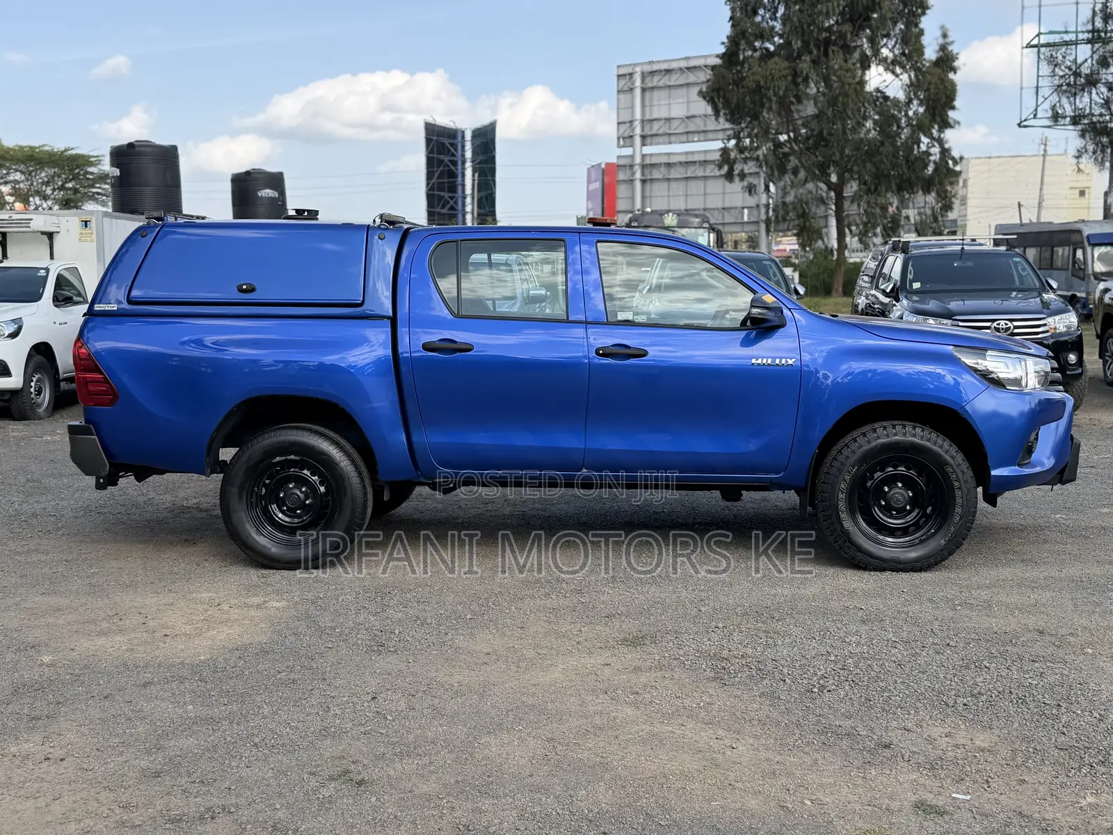 Toyota Hilux SR 4x4 2018 Blue