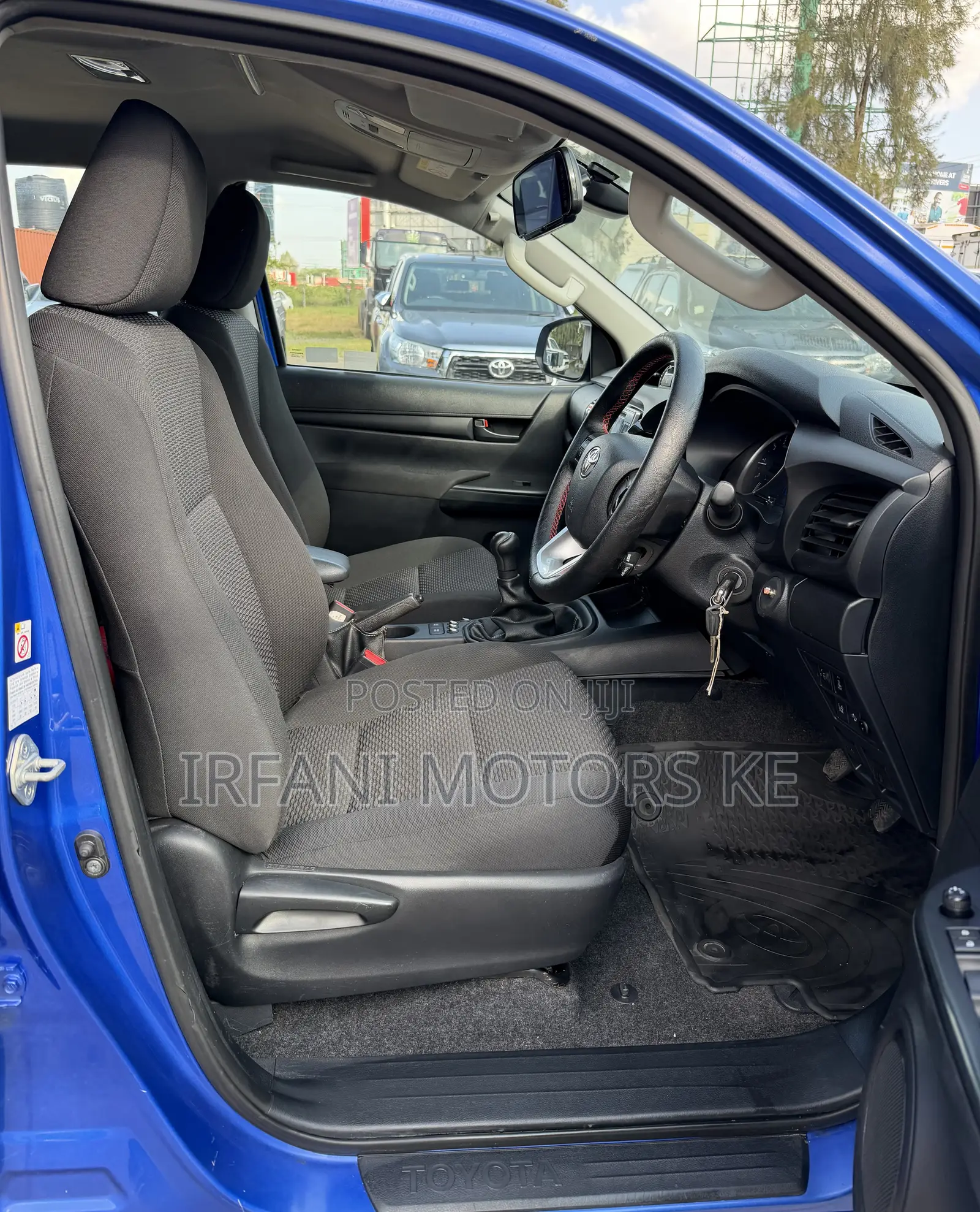 Toyota Hilux SR 4x4 2018 Blue