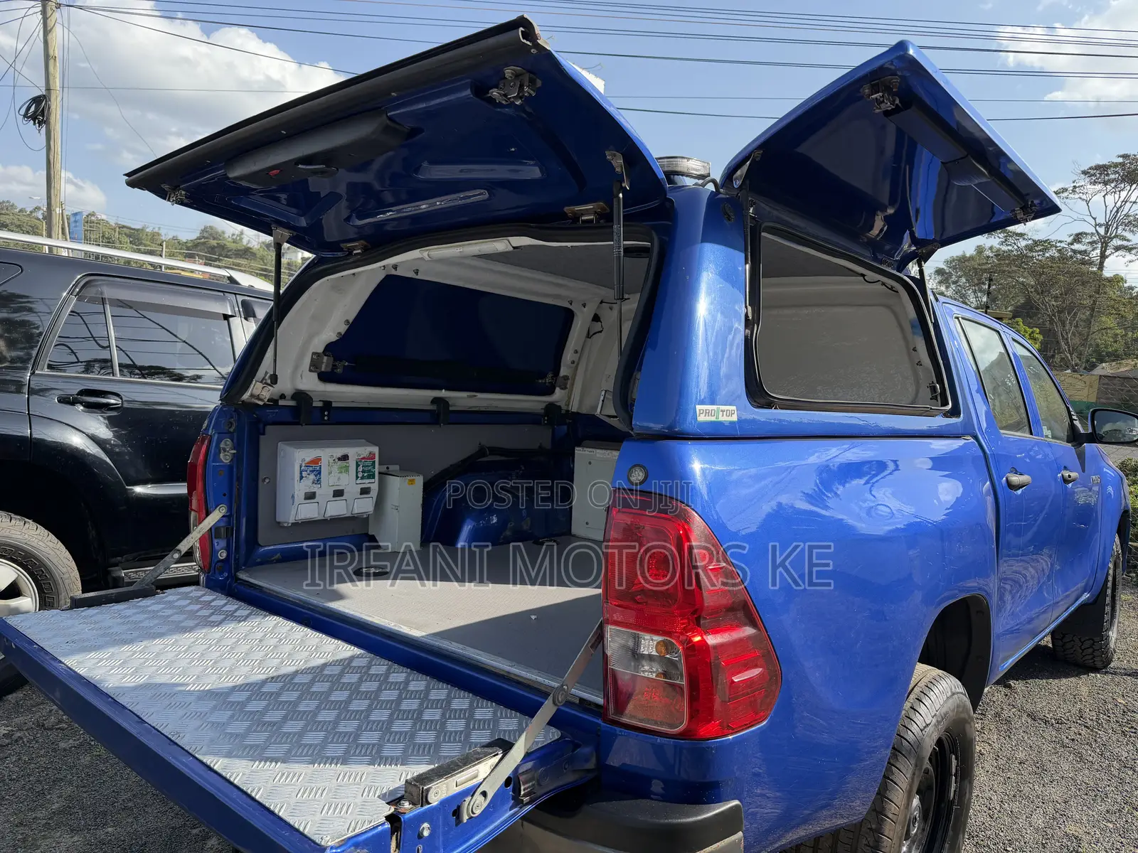 Toyota Hilux SR 4x4 2018 Blue