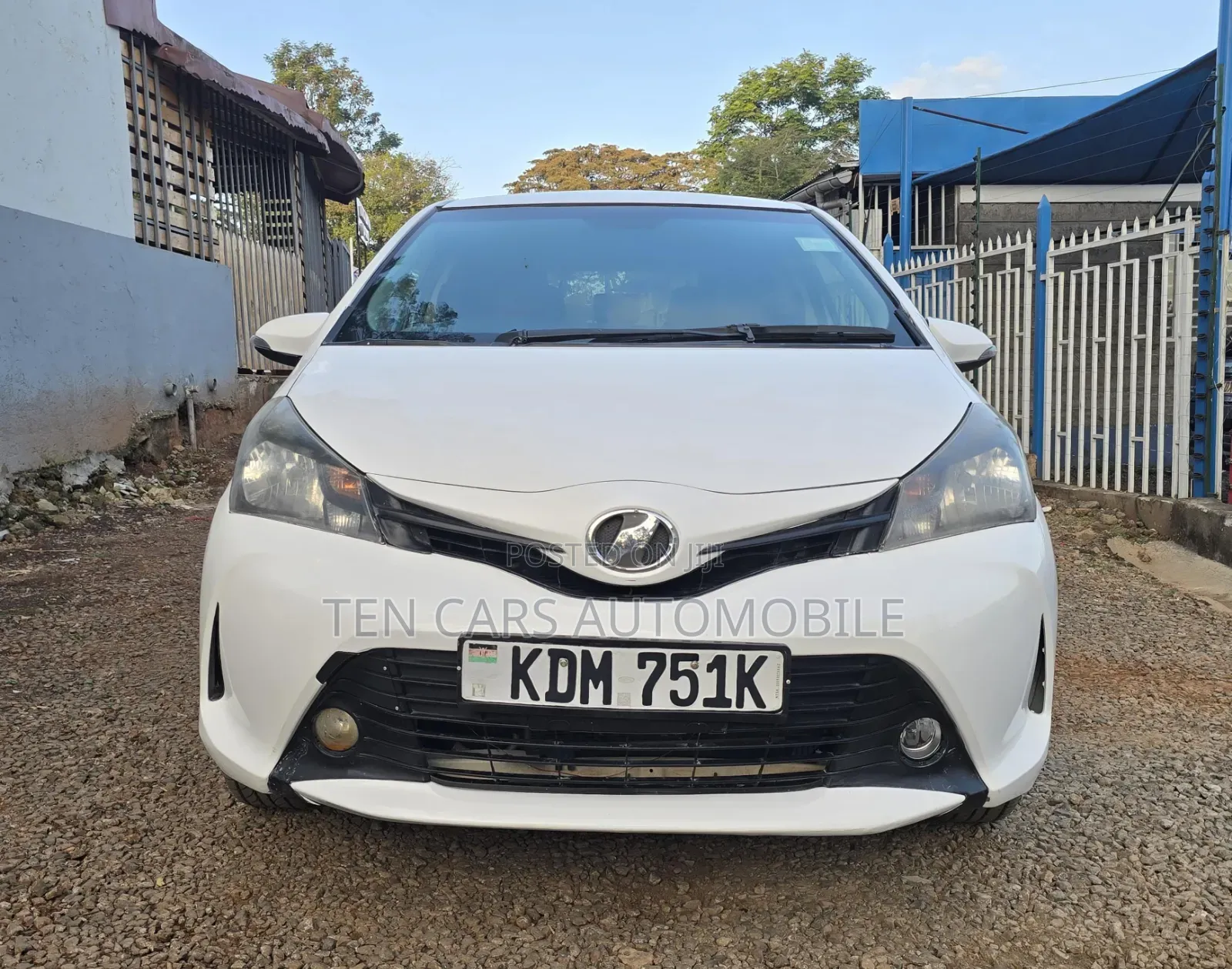 Toyota Vitz 2016 White