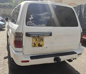 Toyota Land Cruiser 2004 White
