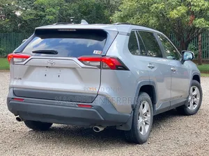 Toyota RAV4 2020 Silver
