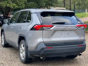 Toyota RAV4 2020 Silver