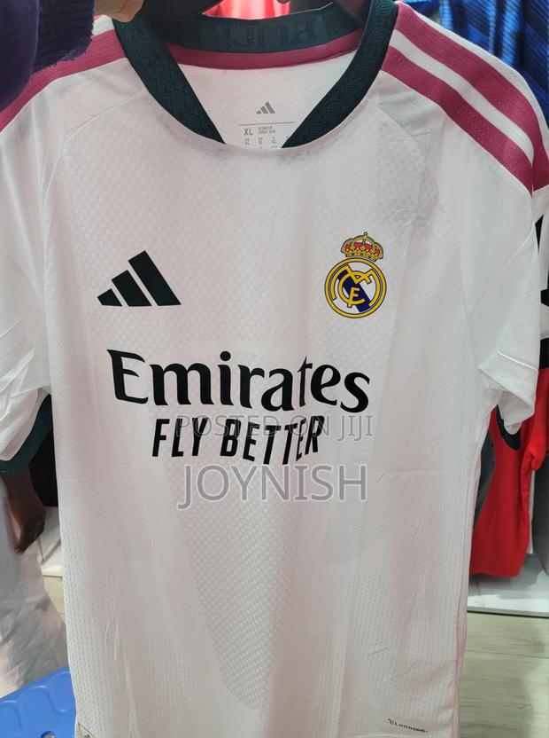 Real Madrid Jersey - thumbnail 3