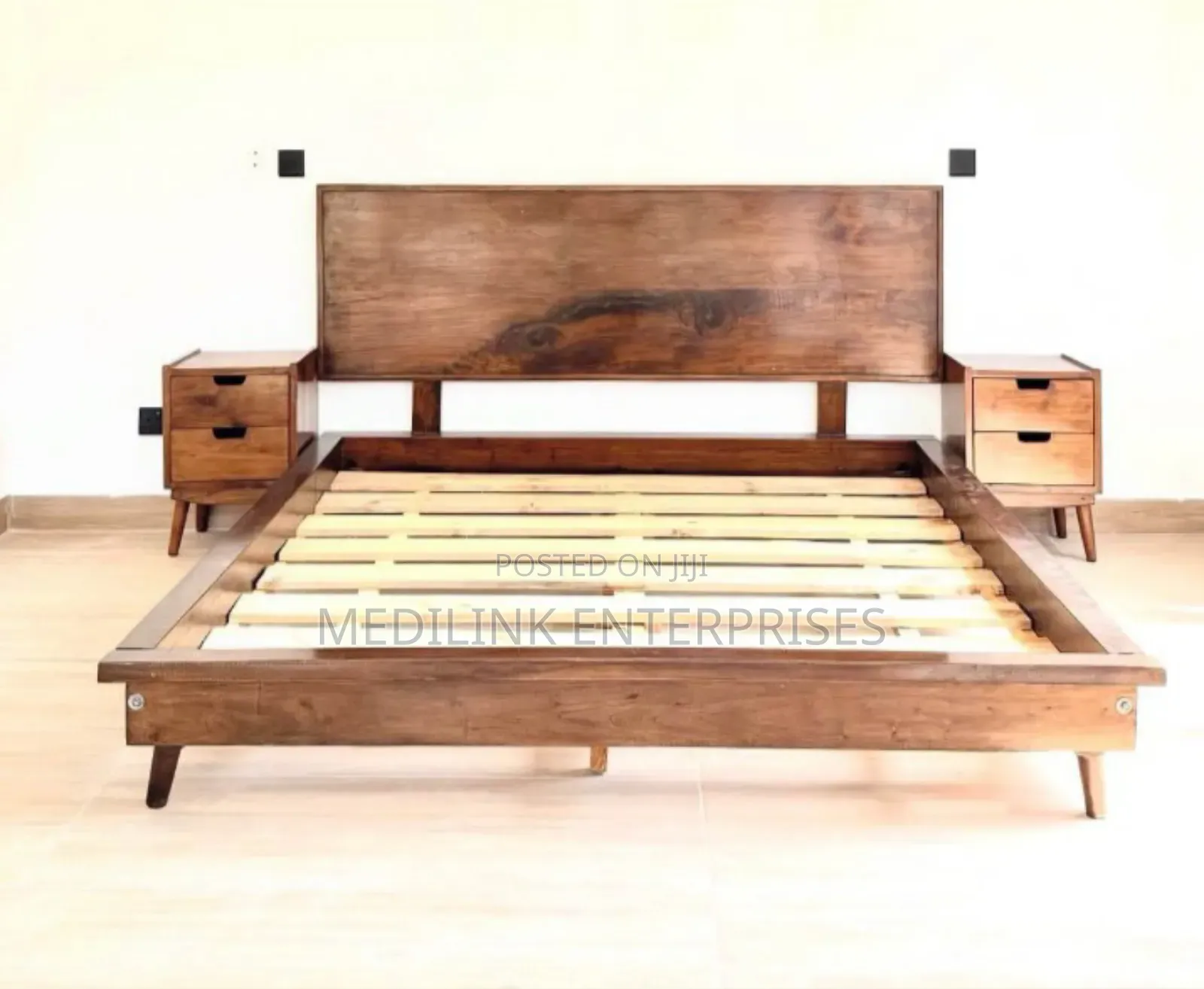 Margelina Design Boxbed King Sized