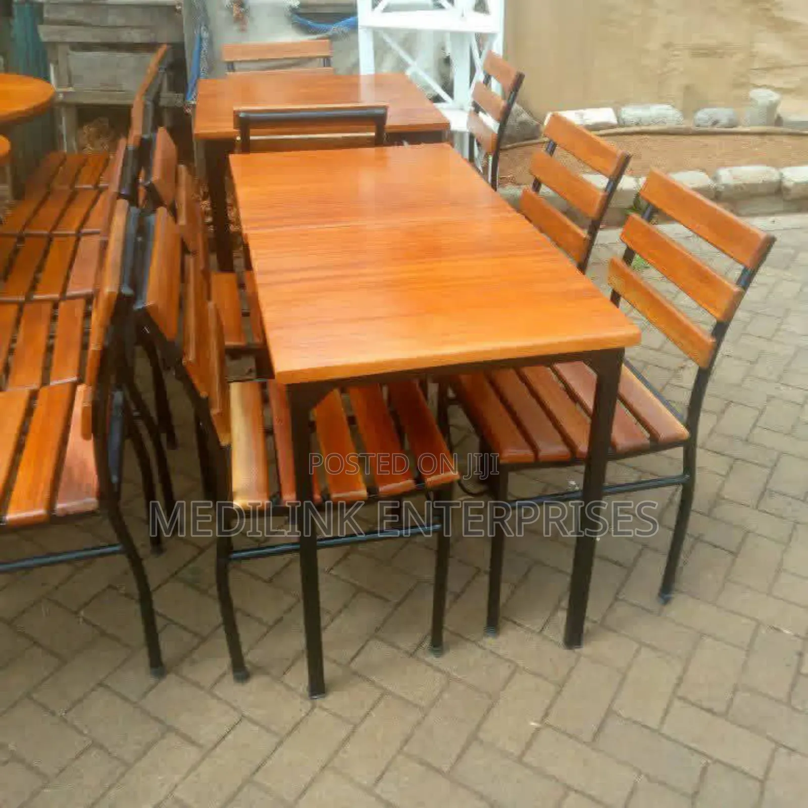 Wooden Metallic Restaurants Dinning Set