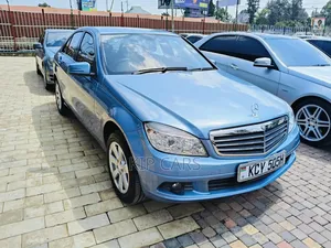 Mercedes-Benz C200 2013 Blue