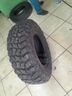235/75r15 Austone