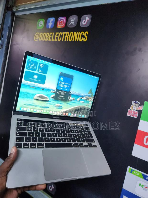 Laptop Apple MacBook Pro 32GB Intel Core i7 SSD 512GB