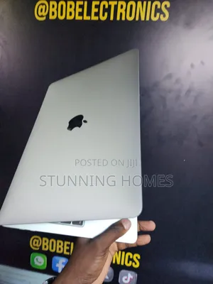 Laptop Apple MacBook Pro 32GB Intel Core i7 SSD 512GB
