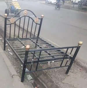 5by6 Metallic Bed for Sell