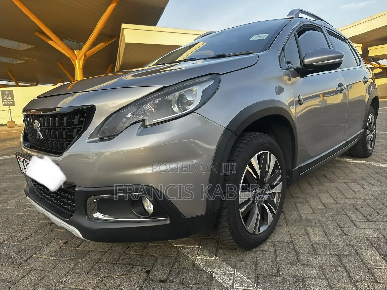 Peugeot 2008 2019 Gray
