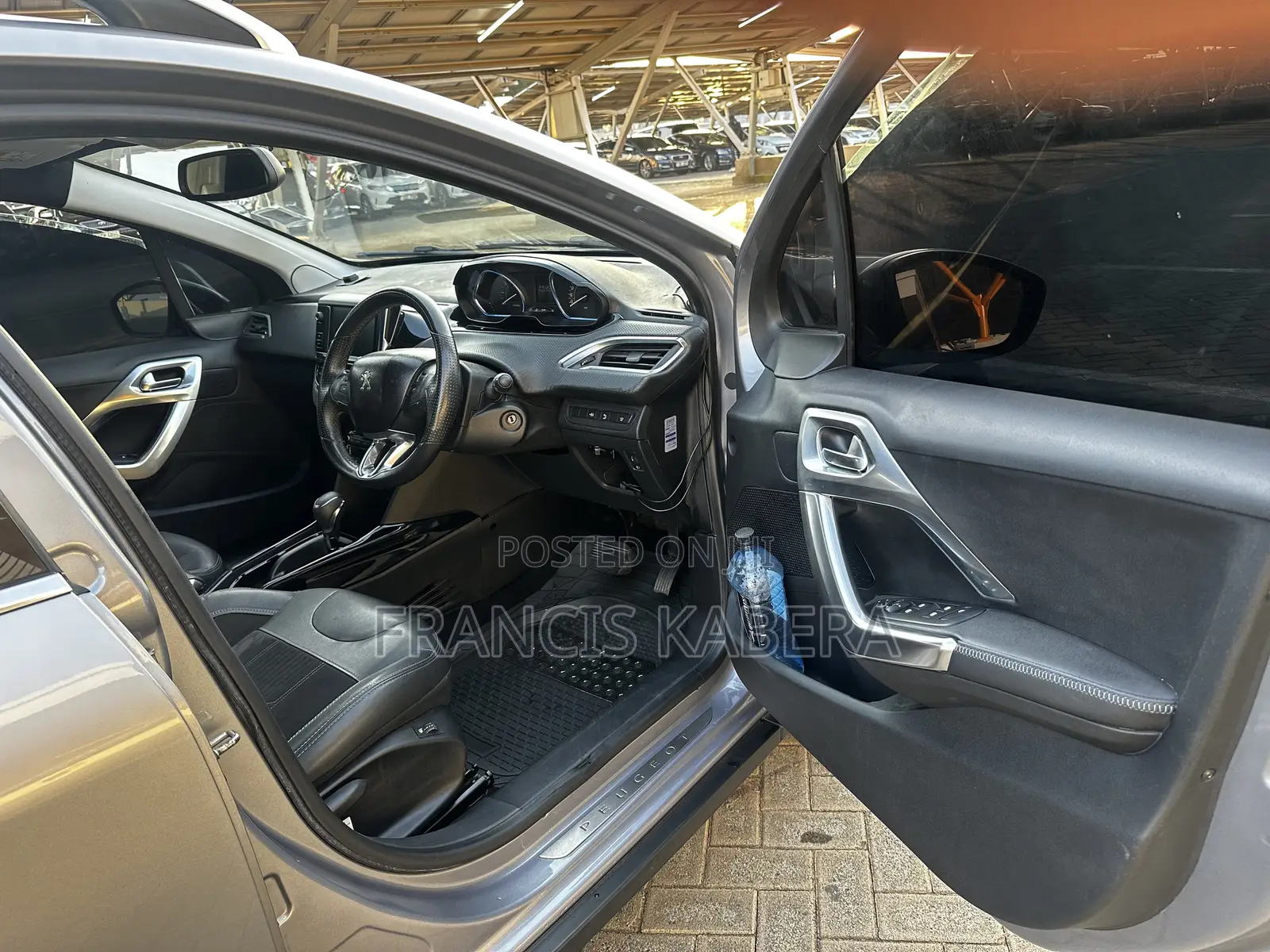 Peugeot 2008 2019 Gray