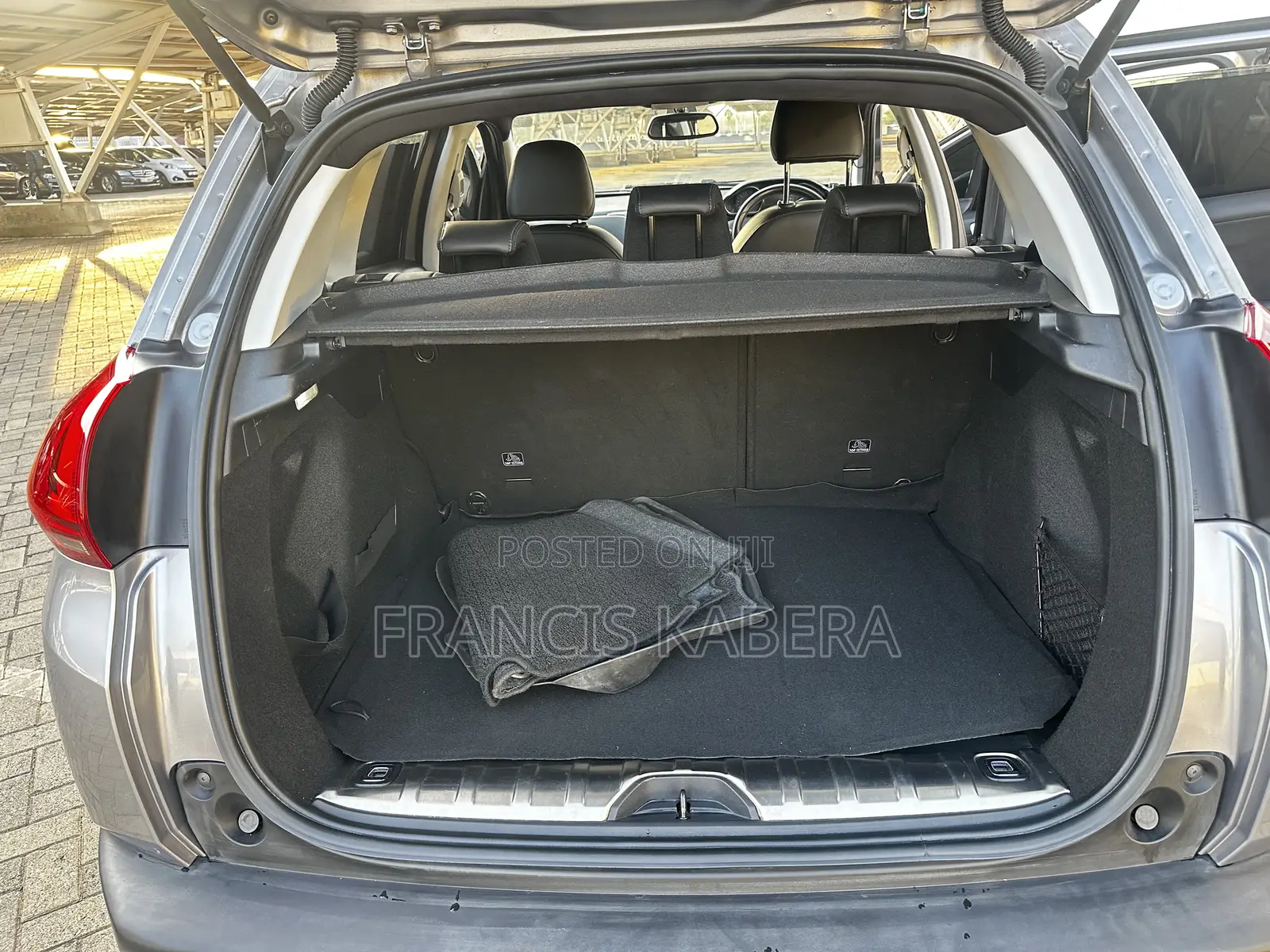 Peugeot 2008 2019 Gray
