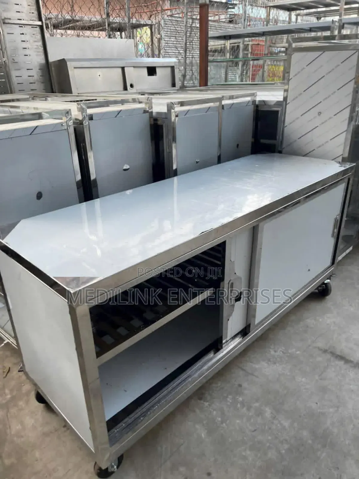 Ss 314 Modern Restaurants Storage Cabinet