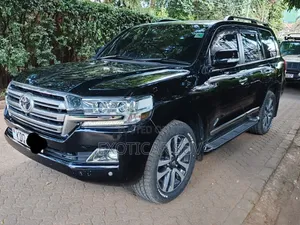 Toyota Land Cruiser 2016 Black