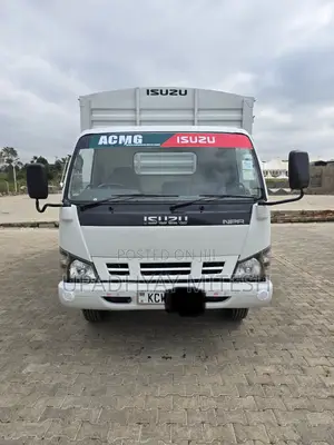 Isuzu NPR 2018
