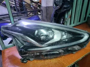 Sienta 2015 Zenon Headlight