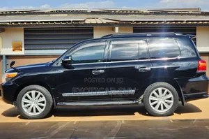 Toyota Land Cruiser 4.6 V8 ZX 2012 Black