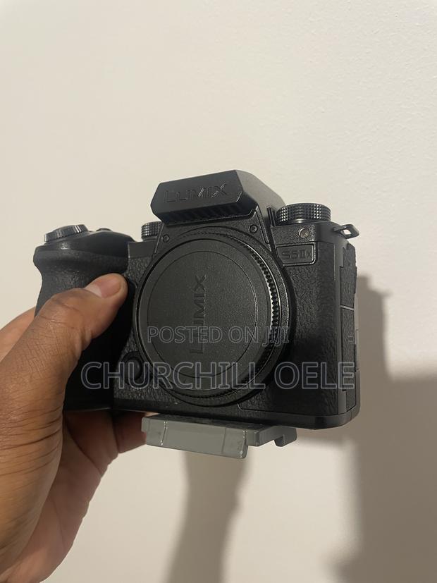 Panasonic Lumix S5iix