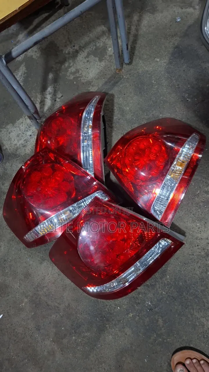 Toyota Allion 240 (2005) Backlights