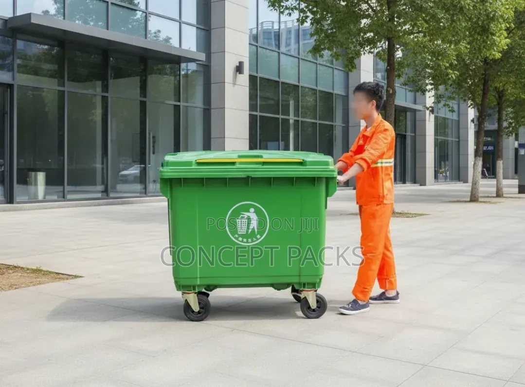 660-Litre Outdoor Garbage Container With Wheels