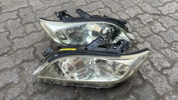 Vanguard 2012 X-Japan Clean Headlights