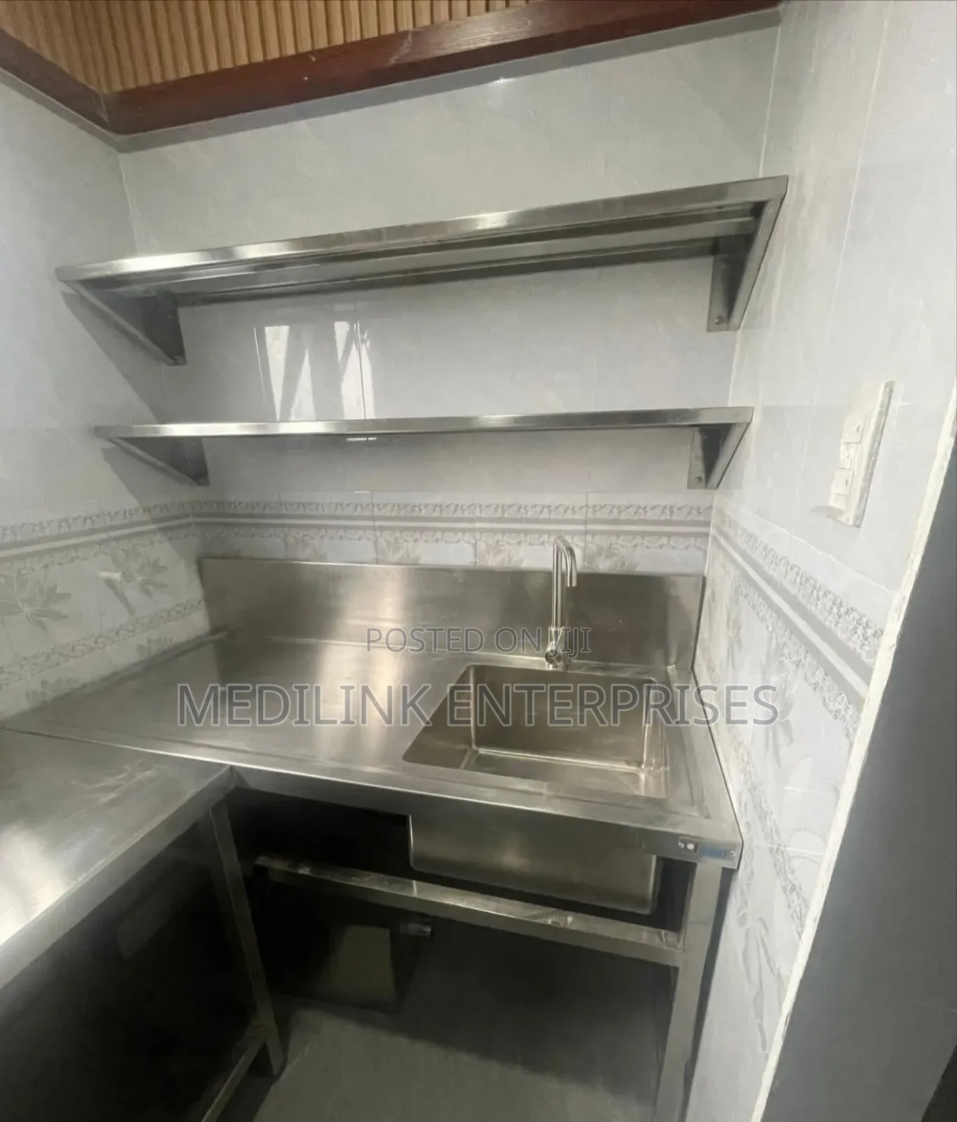 Ss Ajman 304 Stainless Steel Wall Mount Shelves