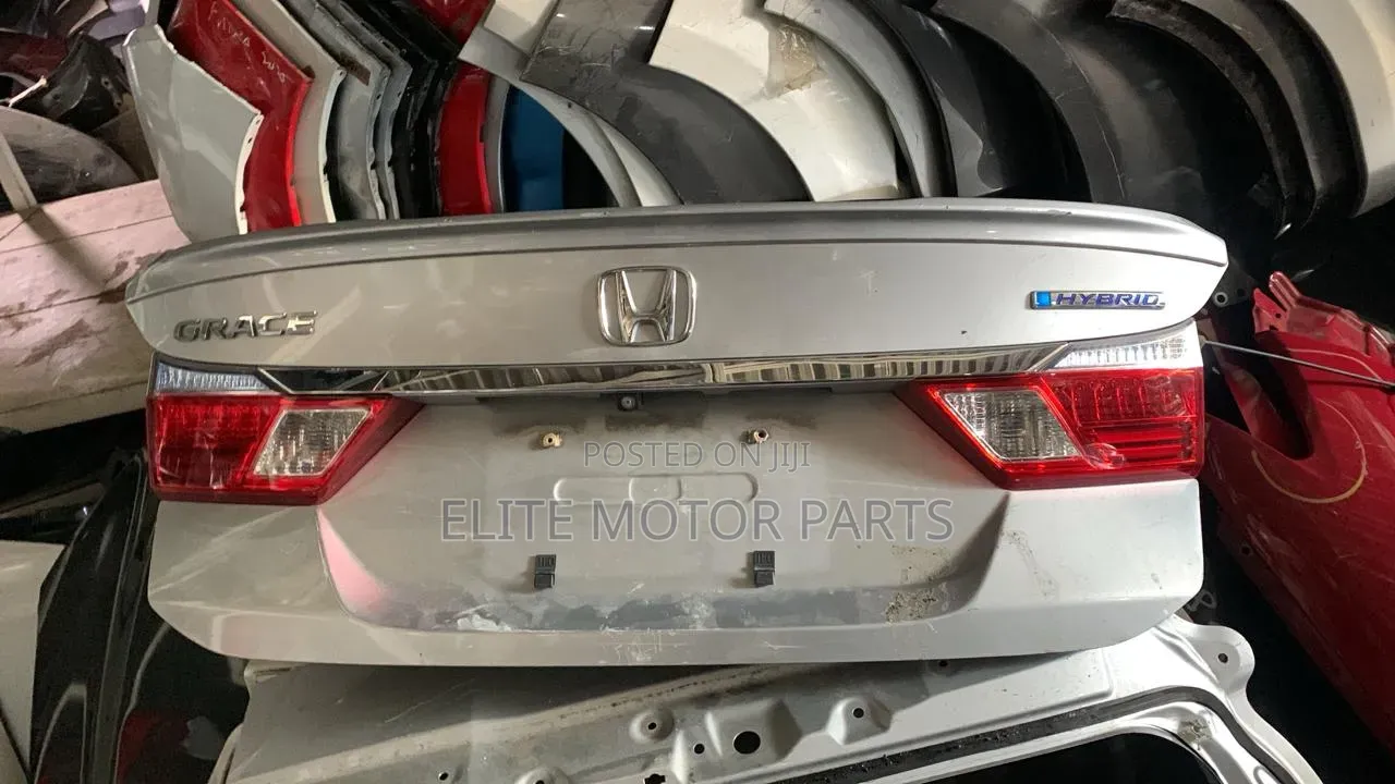Honda Grace Boot 2015