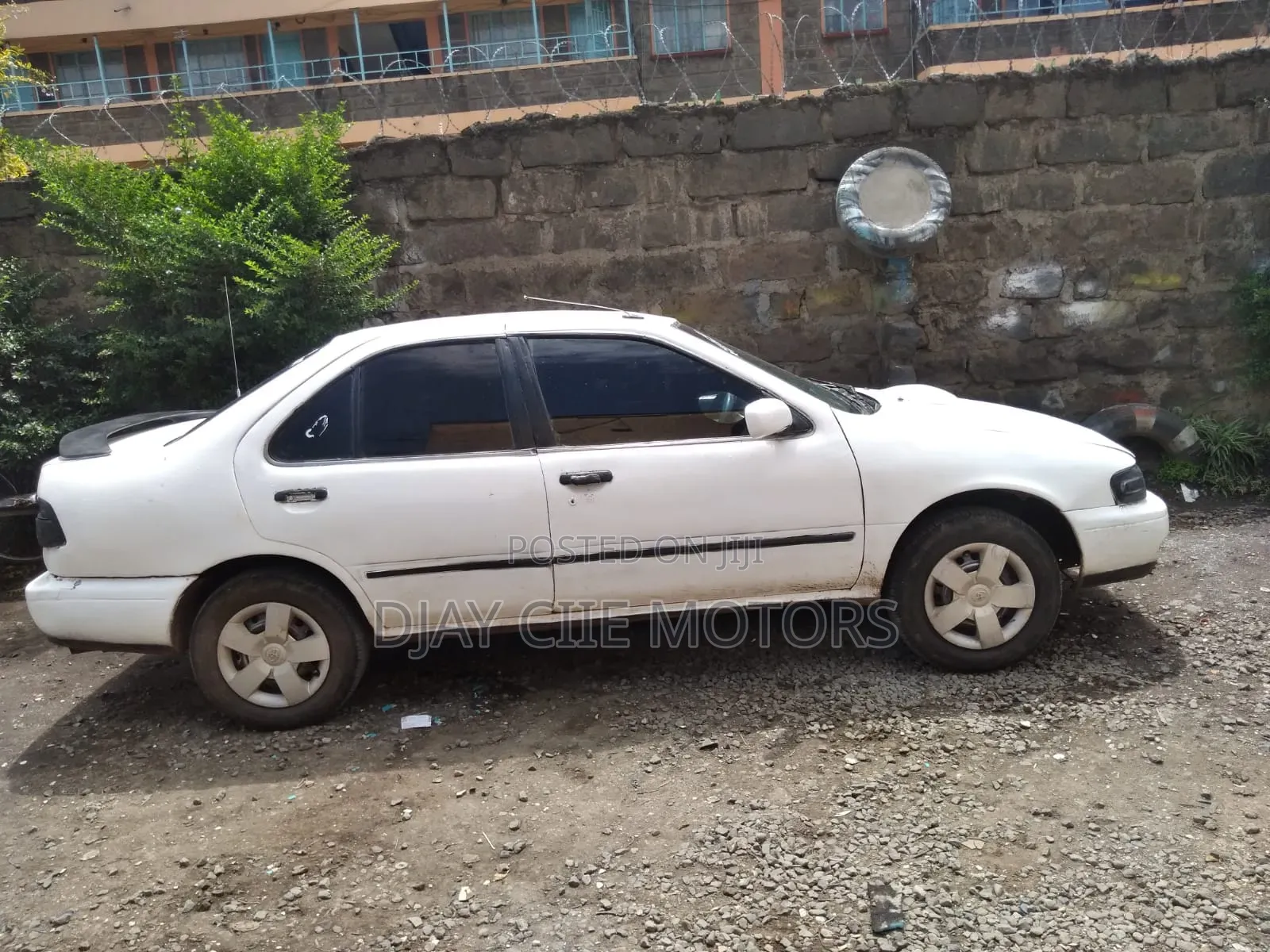 Nissan Sunny 2001 White