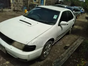 Nissan Sunny 2001 White