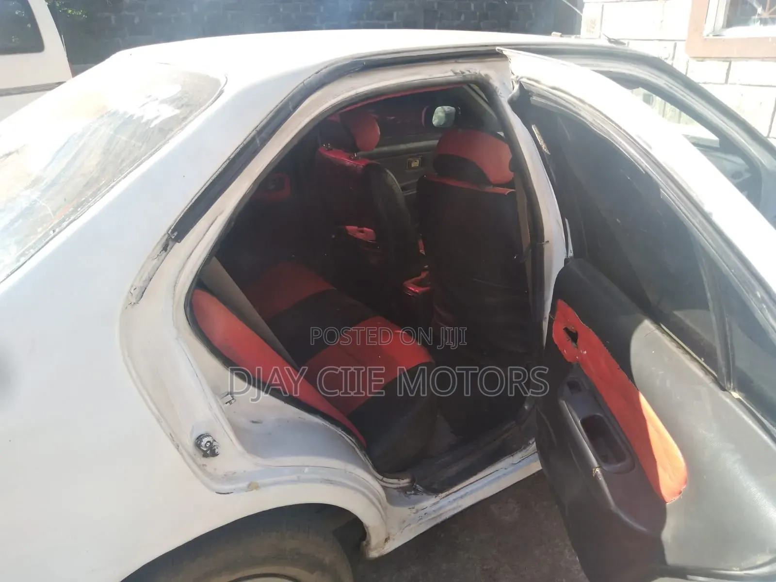Nissan Sunny 2001 White