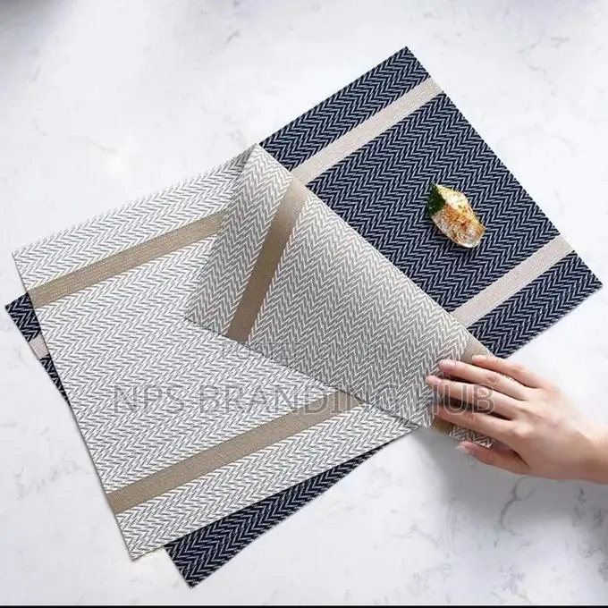6pcs PVC Table Mats Size: 30*45cm (N.Y.O