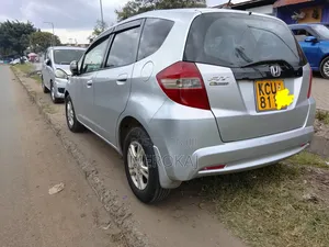 Toyota Vitz 2012 Silver