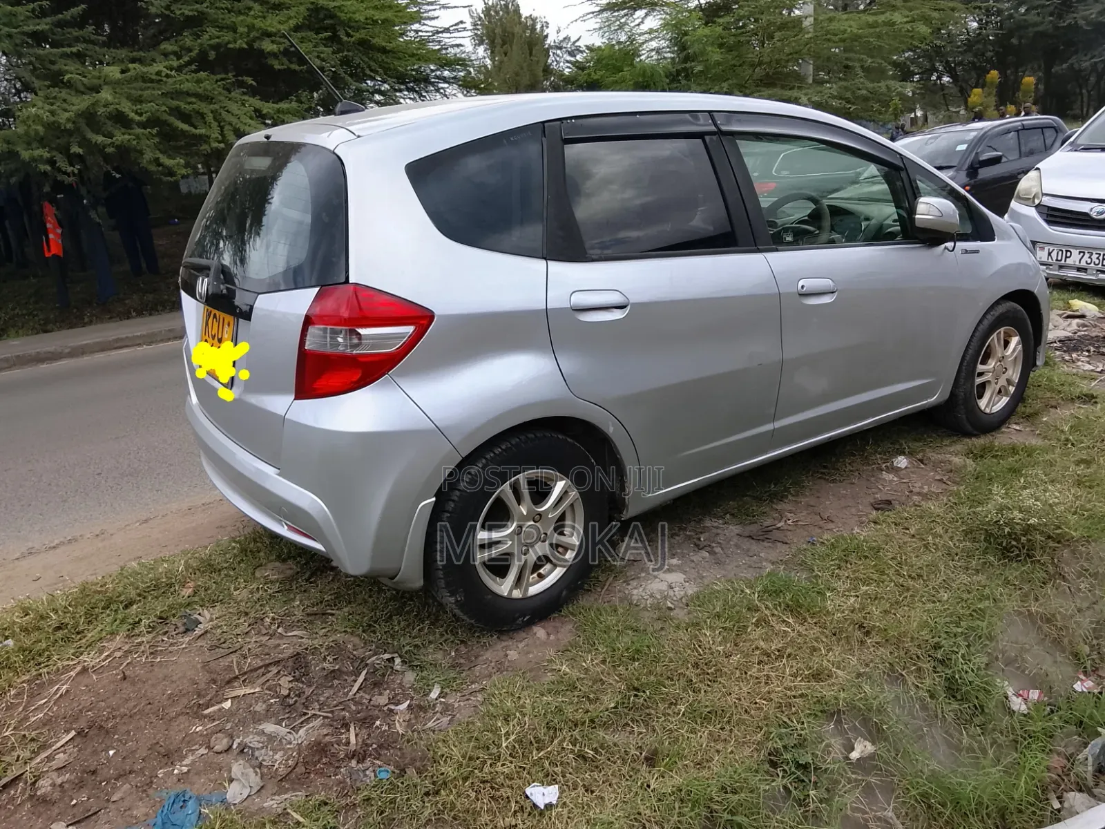 Toyota Vitz 2012 Silver