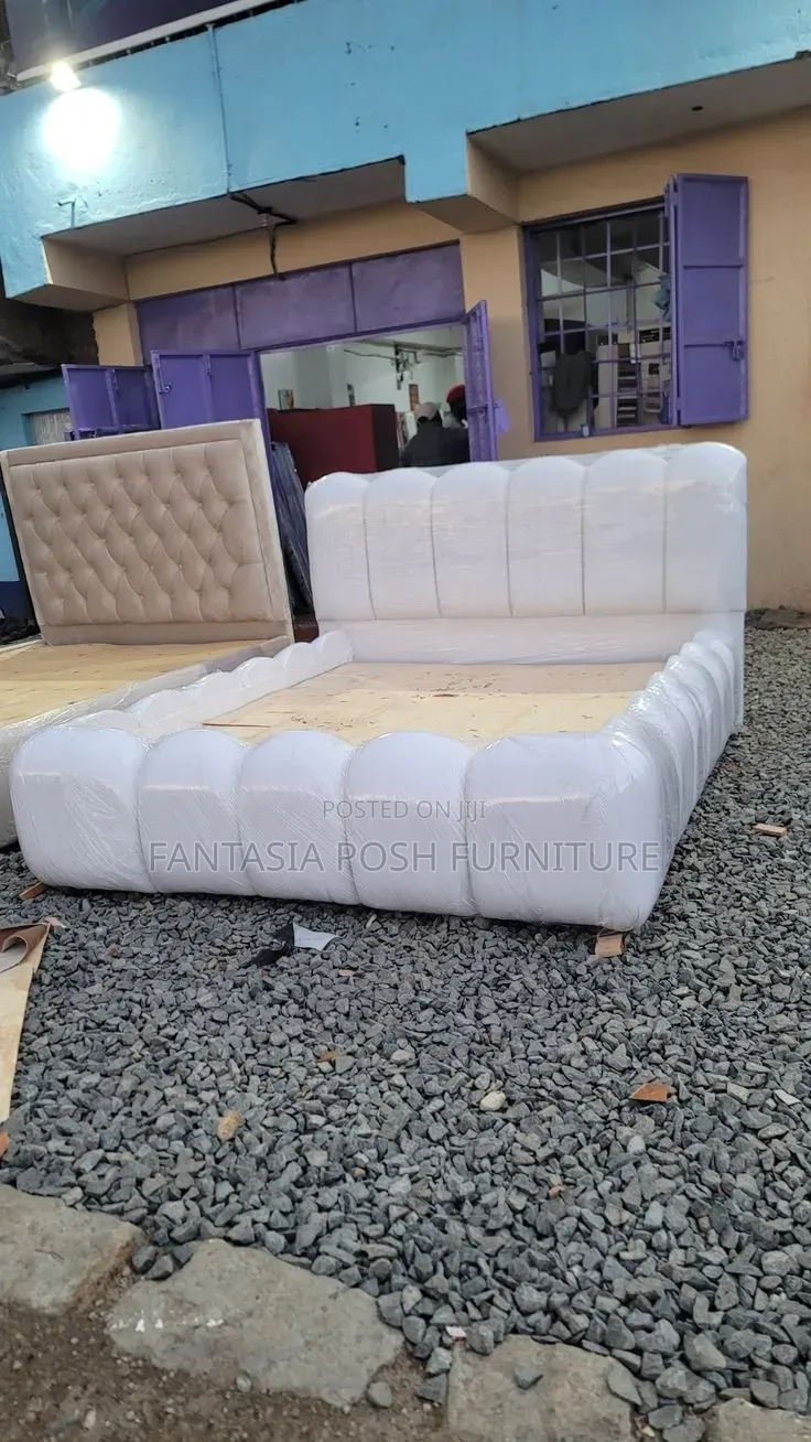 White Padde Bubble Bed Size 5 by 6