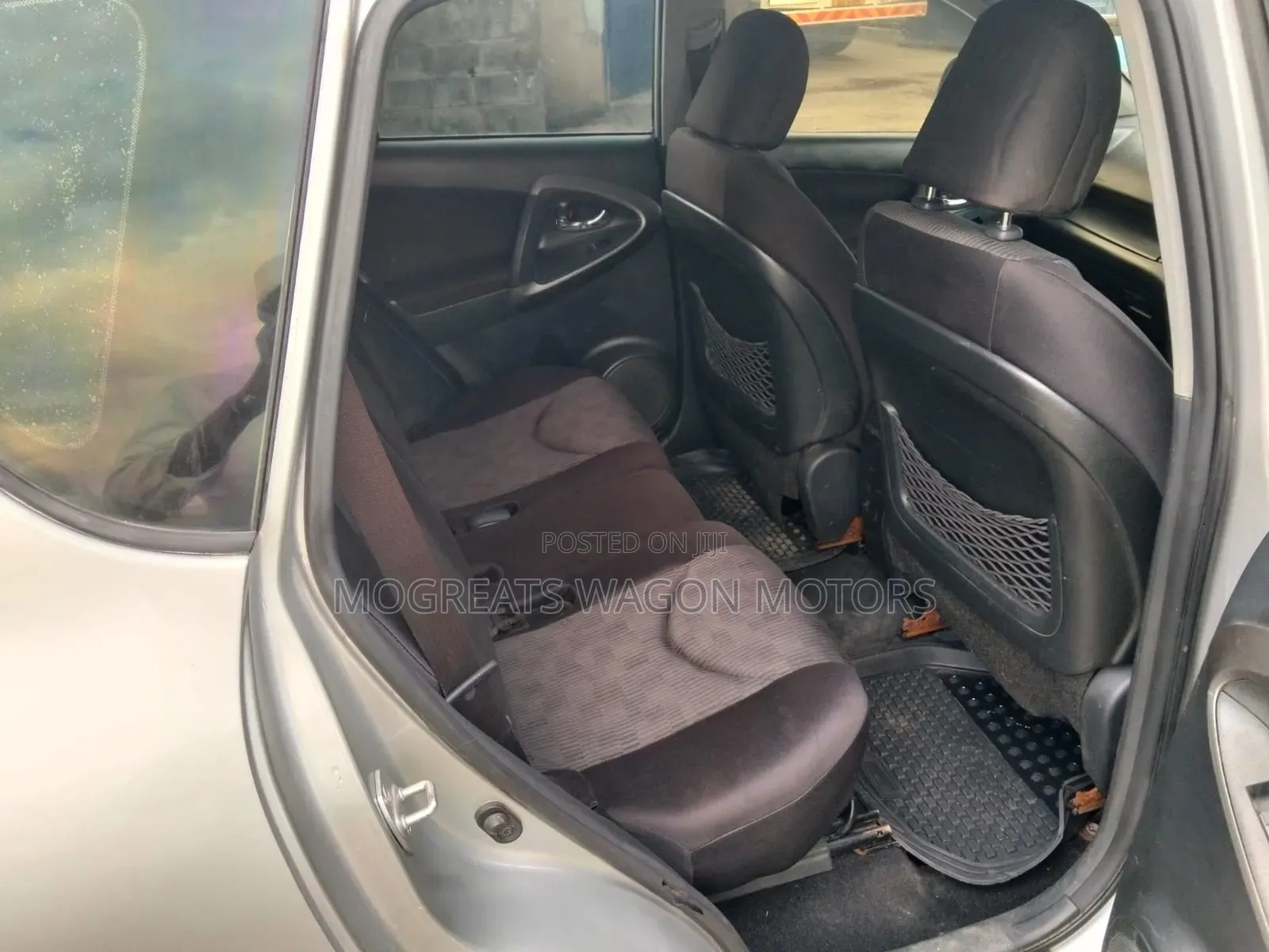 Toyota RAV4 2010 Silver