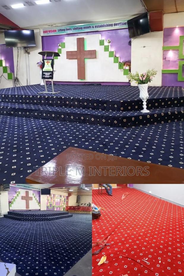 The Resilient Red/Navy Blue : Heavy-Duty Dotted Vip for Lobbies