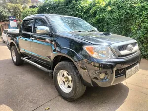 Toyota Hilux 2011 Black
