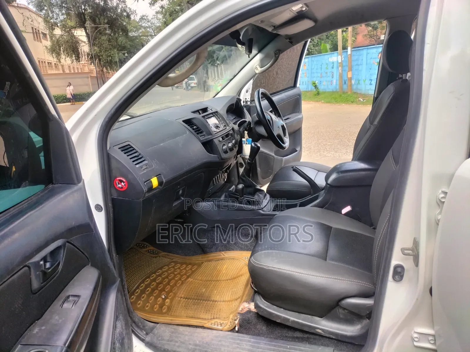 Toyota Hilux 2014 Off white